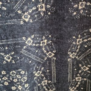 AVENUE New with tags, size 18/20 Navy White Tee